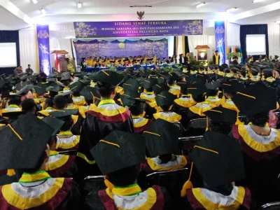 wisuda_upr[1]